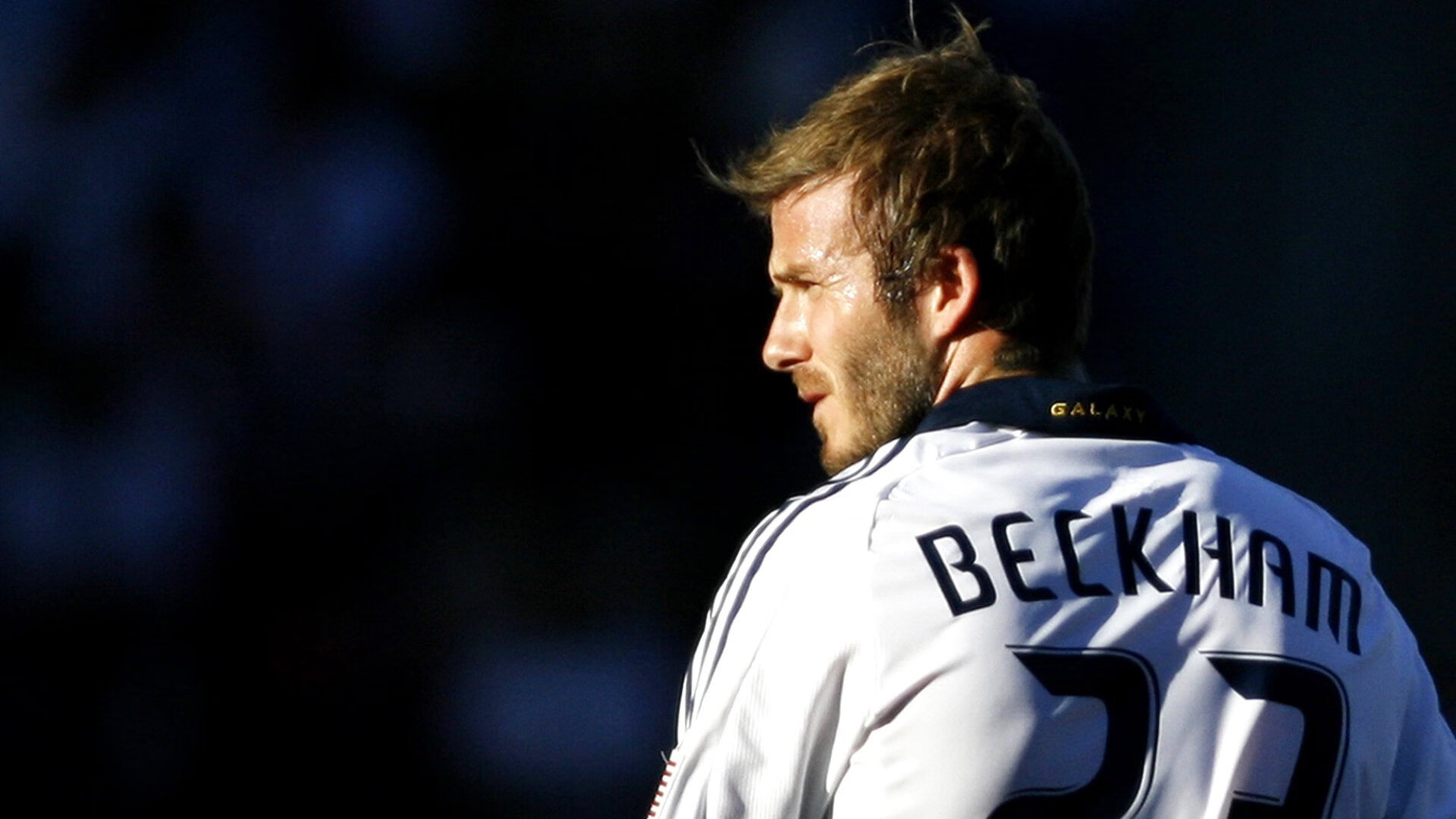 -多特蒙德高位逼抢打出压制力，多特蒙德战术打法